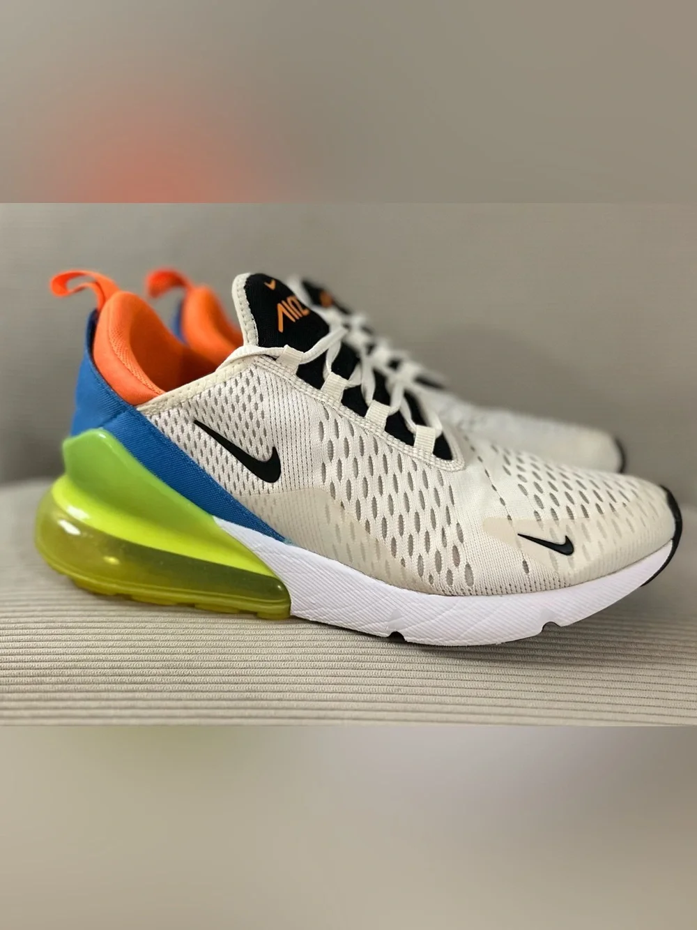 Nike Women's Air Max 270 'Summit White Volt' size 10